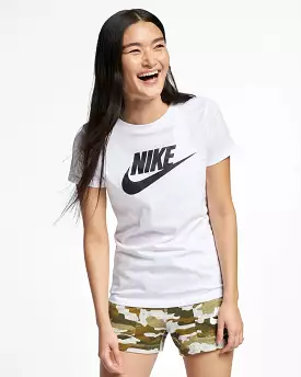 NIKE WOMEN'S SPORTSWEAR ESSENTIAL WHITE TEE