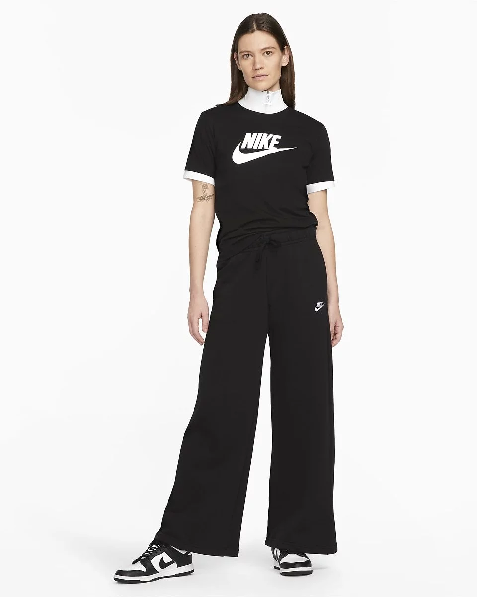 NIKE WOMENS SPORTWEAR ESSENTIALS LOGO BLACK TEE